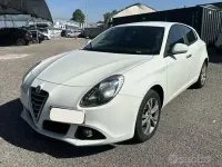 Begagnad Alfa Romeo Giulietta 120 HK (88 kW) 2015 Vit Halvkombi