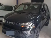 Usata Mahindra KUV100 87 CV (63 kW) 2023 Nero SUV