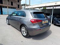 Usata Mercedes A180 Business 116 CV (85 kW) 2019 Gray Berlina
