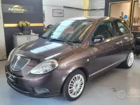 Usata Lancia Ypsilon 69 CV (50 kW) 2011 Marrone Utilitaria
