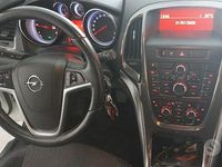 Usata Opel Astra 110 CV (80 kW) 2012 Bianco Utilitaria