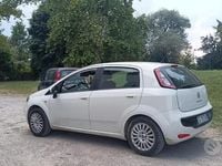 Usata Fiat Punto 77 CV (56 kW) 2011 Utilitaria