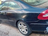 Usata Mercedes CLK220 150 CV (110 kW) 2006 Nero Coupé