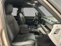 Usata Land Rover Defender SE 200 CV (147 kW) 2023 Lantau bronze SUV