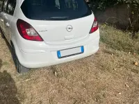 Usata Opel Corsa 65 CV (47 kW) 2011 Bianco Utilitaria