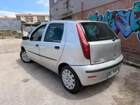 Usado Fiat Punto Classica 60 CV (44 kW) 2009 Gris Utilitario