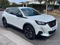 Usata Peugeot 2008 Allure 131 CV (96 kW) 2022 Bianco SUV