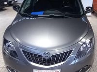 Usata Lancia Ypsilon Gold 69 CV (50 kW) 2022 Grigio Utilitaria