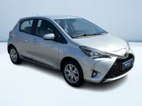Usata Toyota Yaris Active 69 CV (50 kW) 2017 Grigio Berlina