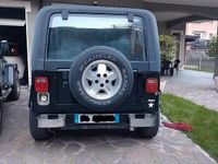 Usata Jeep Wrangler Laredo 103 CV (75 kW) 1989 Nero SUV