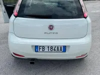 Usata Fiat Grande Punto 75 CV (55 kW) 2015 Bianco Utilitaria