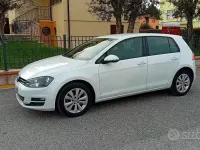 Usata VW Golf VII 105 CV (77 kW) 2013 Bianco Utilitaria