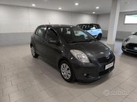 Usata Toyota Yaris Sol 90 CV (66 kW) 2009 Grigio Utilitaria