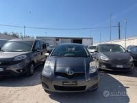 Usata Toyota Yaris Sol 70 CV (51 kW) 2009 Grigio Utilitaria