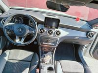 Usata Mercedes GLA180 122 CV (89 kW) 2018 Bianco SUV