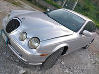 Usata Jaguar S-Type 238 CV (175 kW) 2004 Grigio Berlina