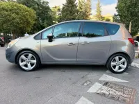 Usata Opel Meriva 101 CV (74 kW) 2011 Grigio Monovolume