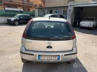 Usata Opel Corsa Club 60 CV (44 kW) 2004 Grigio Utilitaria