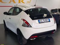 Gebraucht Lancia Ypsilon Silver 69 PS (50 kW) 2021 Weiß Kleinwagen
