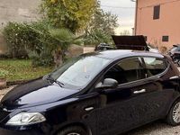 Usata Lancia Ypsilon Platinum 80 CV (58 kW) 2017 Blu Utilitaria