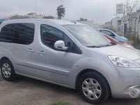 Usata Peugeot Partner Tepee Outdoor 92 CV (67 kW) 2011 Grigio Monovolume