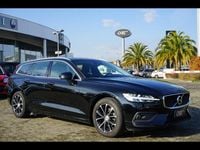 Usata Volvo V60 Momentum 150 CV (110 kW) 2020 Nero Station wagon