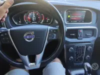 Usado Volvo V40 115 CV (84 kW) 2015 Negro Berlina