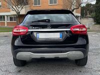 Usata Mercedes GLA200 Business 136 CV (100 kW) 2017 Nero SUV