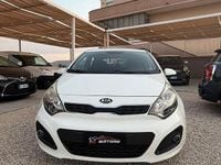Usata Kia Rio 90 CV (66 kW) 2014 Bianco Berlina