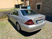 Usata Mercedes C220 150 CV (110 kW) 2005 Grigio Berlina