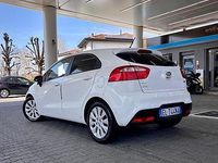 Usata Kia Rio 90 CV (66 kW) 2012 Bianco Berlina