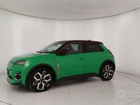 Nuova Renault 5 E-Tech Komfort 110 kW (150 CV) 2025 Verde Berlina