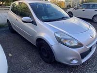 Usata Renault Clio III 75 CV (55 kW) 2010 Argento Berlina