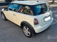 Usata Mini ONE 74 CV (54 kW) 2009 Beige Utilitaria