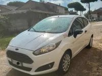 Usata Ford Fiesta Business Edition 75 CV (55 kW) 2016 Bianco Utilitaria