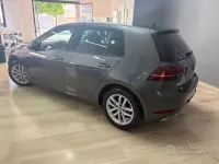 Usata VW Golf VIII Executive 131 CV (96 kW) 2020 Grigio Berlina