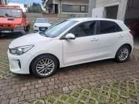 Usata Kia Rio 90 CV (66 kW) 2017 Bianco Berlina