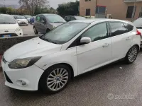 Usata Ford Focus Titanium 115 CV (84 kW) 2011 Bianco Berlina