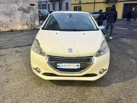 Usata Peugeot 208 Allure 68 CV (50 kW) 2013 Bianco Utilitaria