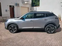 Usata Peugeot 2008 101 CV (74 kW) 2022 Grigio SUV