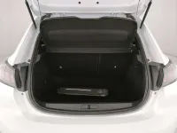 Usata Peugeot 208 Active 101 CV (74 kW) 2023 Bianco Utilitaria