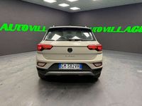 Usata VW T-Roc Life 110 CV (80 kW) 2023 Beige SUV