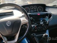 Usata Lancia Ypsilon 80 CV (58 kW) 2013 Bianco Utilitaria