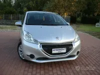 Usata Peugeot 208 Active 82 CV (60 kW) 2013 Grigio Utilitaria