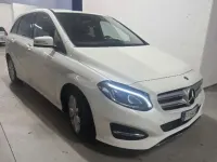 Usata Mercedes B180 Premium 122 CV (89 kW) 2018 Bianco Utilitaria