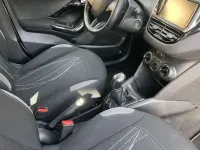 Usata Peugeot 208 Active 82 CV (60 kW) 2014 Bianco Utilitaria