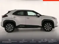 Usata Toyota Yaris Trend 116 CV (85 kW) 2022 Argento Utilitaria
