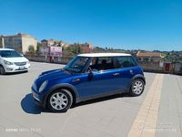 Begagnad Mini ONE 90 HK (66 kW) 2003 Blå Halvkombi