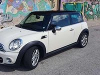 Usata Mini Cooper D 112 CV (82 kW) 2010 Bianco Utilitaria