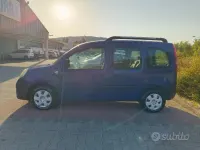 Usata Renault Kangoo 85 CV (62 kW) 2008 Bluazzurro Monovolume